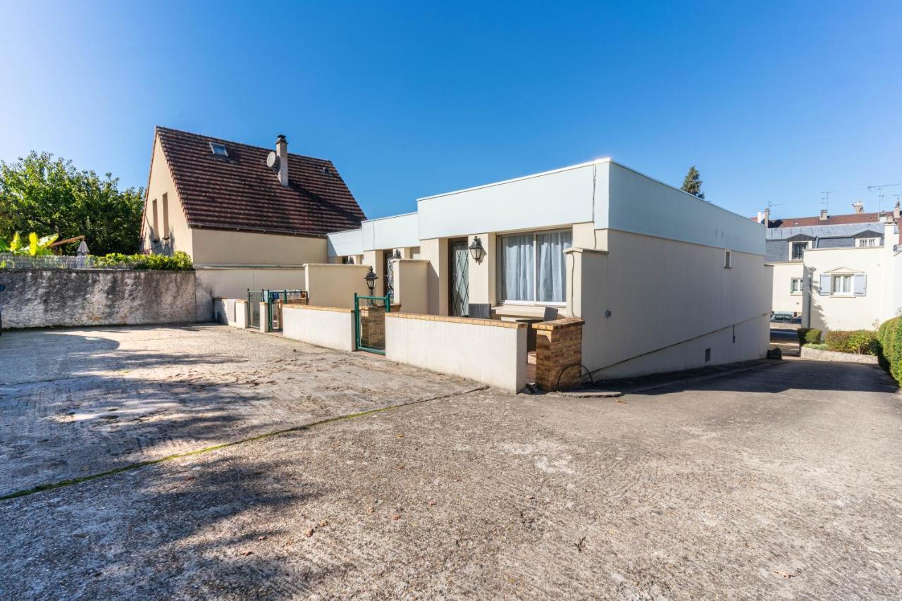 Appart'Hotel Nuiteejour Versailles Saint Cyr L'Ecole Saint-Cyr-l'Ecole Exterior foto