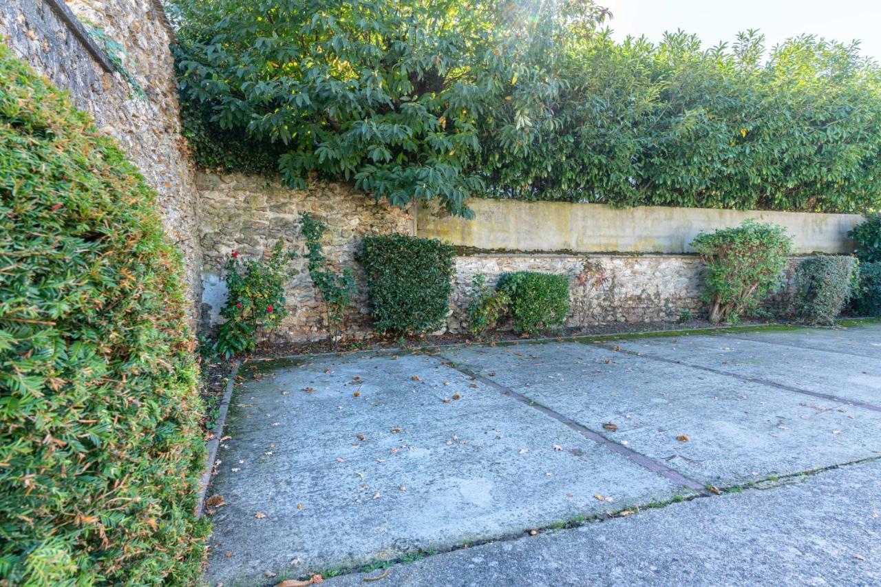 Appart'Hotel Nuiteejour Versailles Saint Cyr L'Ecole Saint-Cyr-l'Ecole Exterior foto