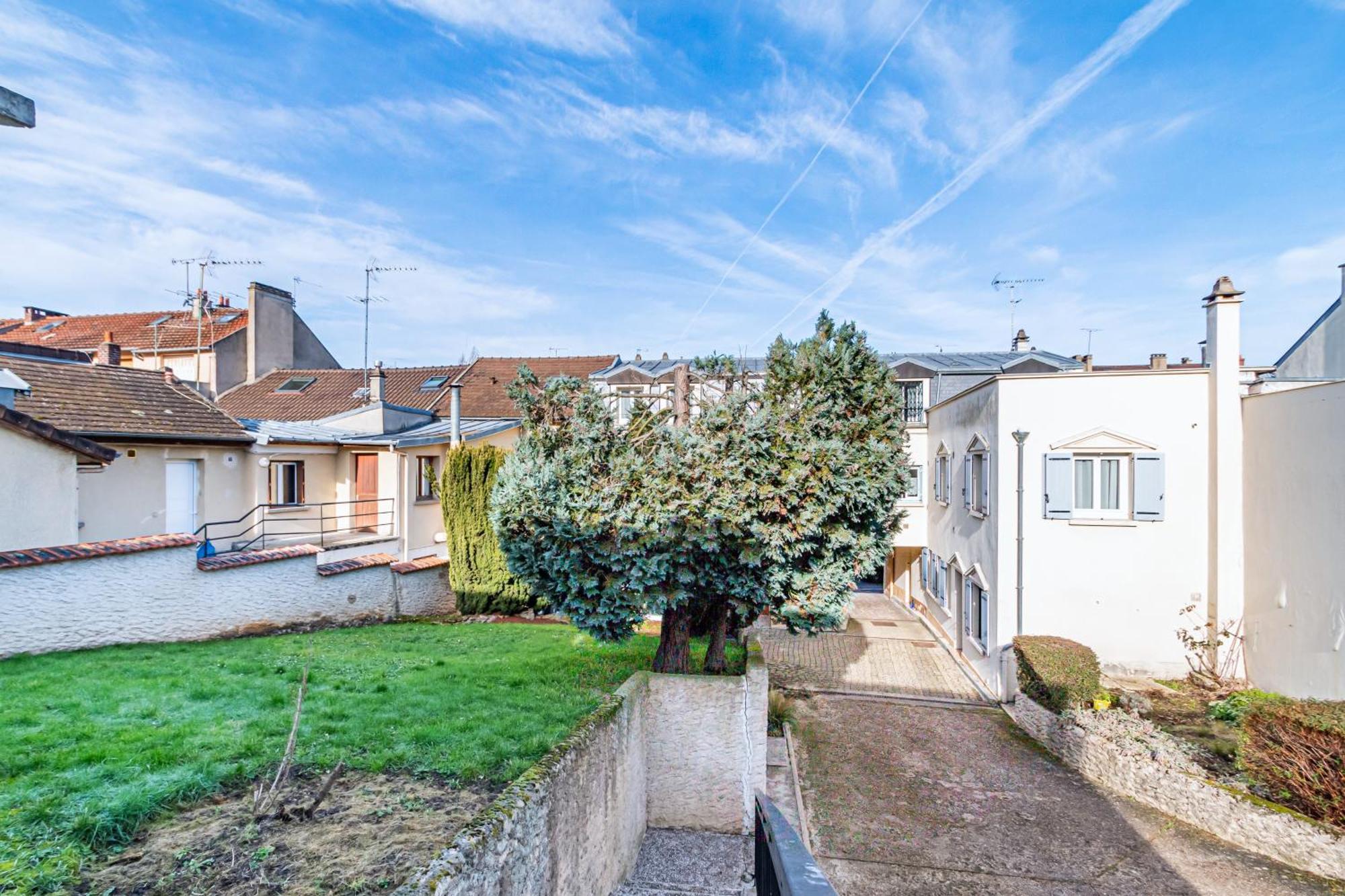Appart'Hotel Nuiteejour Versailles Saint Cyr L'Ecole Saint-Cyr-l'Ecole Exterior foto