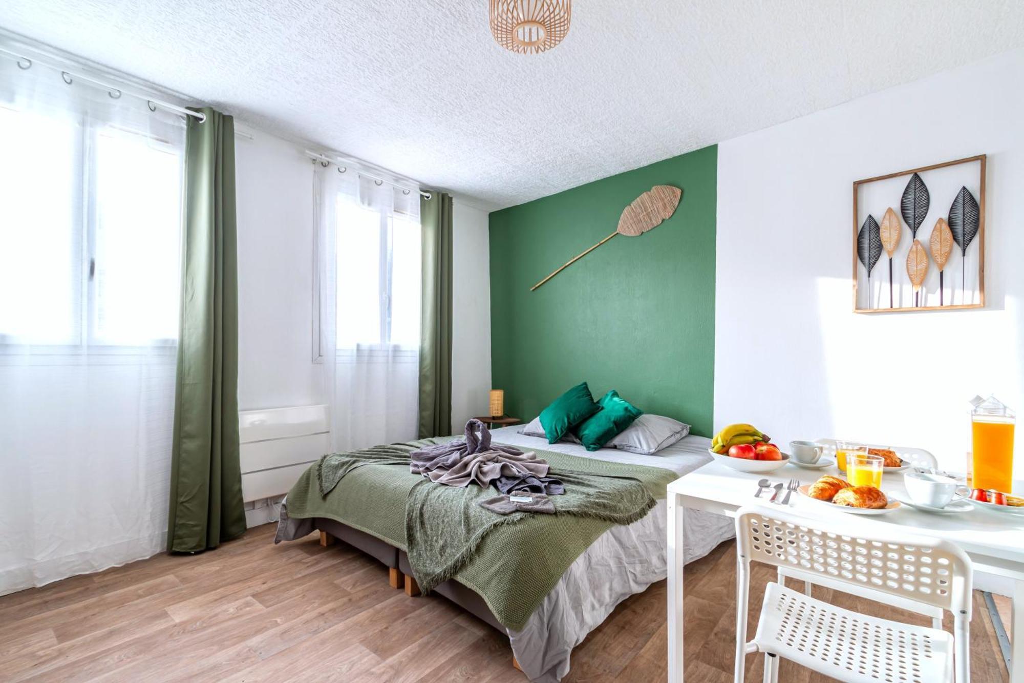 Appart'Hotel Nuiteejour Versailles Saint Cyr L'Ecole Saint-Cyr-l'Ecole Exterior foto