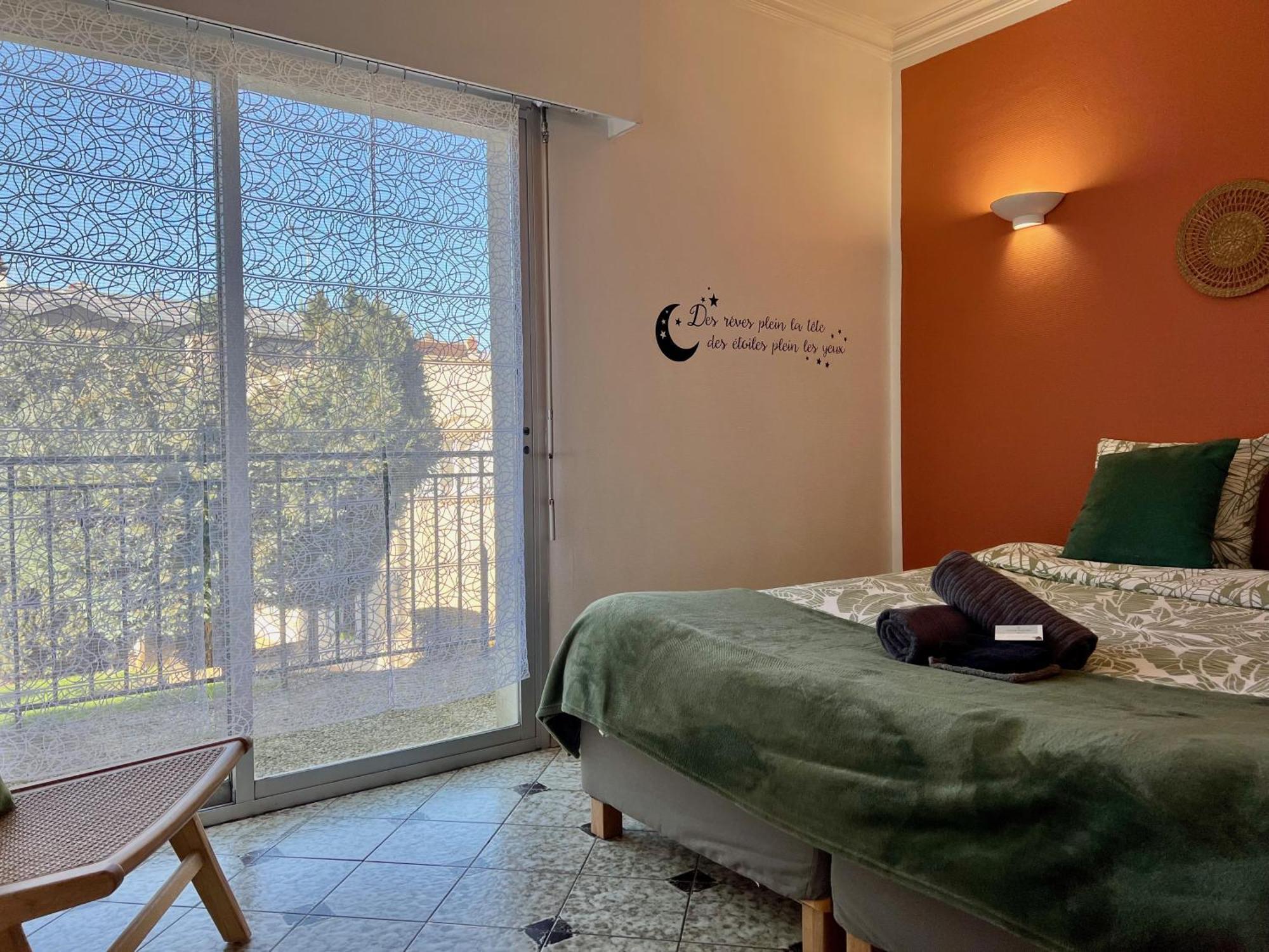 Appart'Hotel Nuiteejour Versailles Saint Cyr L'Ecole Saint-Cyr-l'Ecole Exterior foto