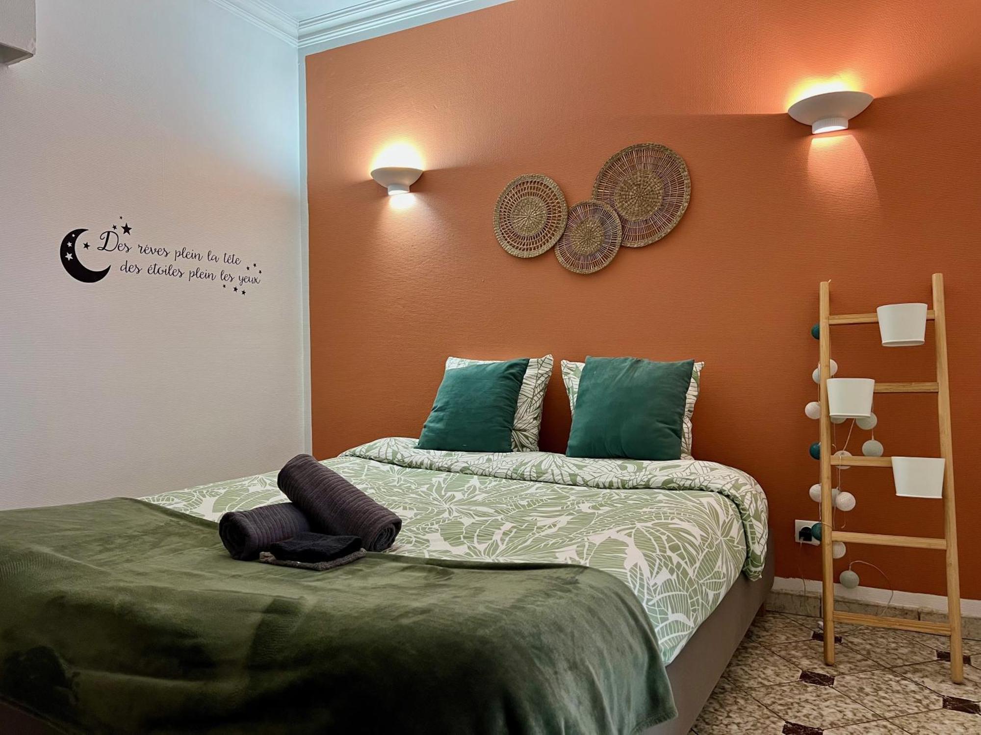 Appart'Hotel Nuiteejour Versailles Saint Cyr L'Ecole Saint-Cyr-l'Ecole Exterior foto